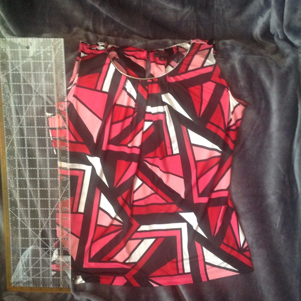 🍃4/$22 Pretty blouse, Sz L, excellent condition